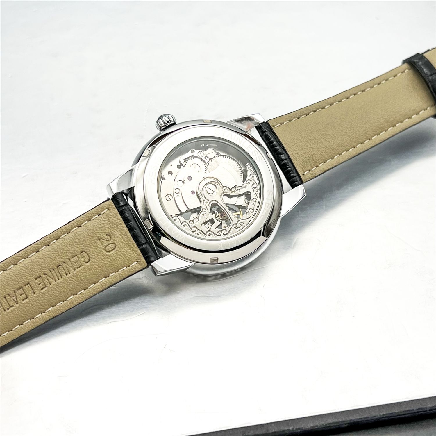 New High-Value Lightweight Lux - đánh giá và giá Luxury Watch Low Price