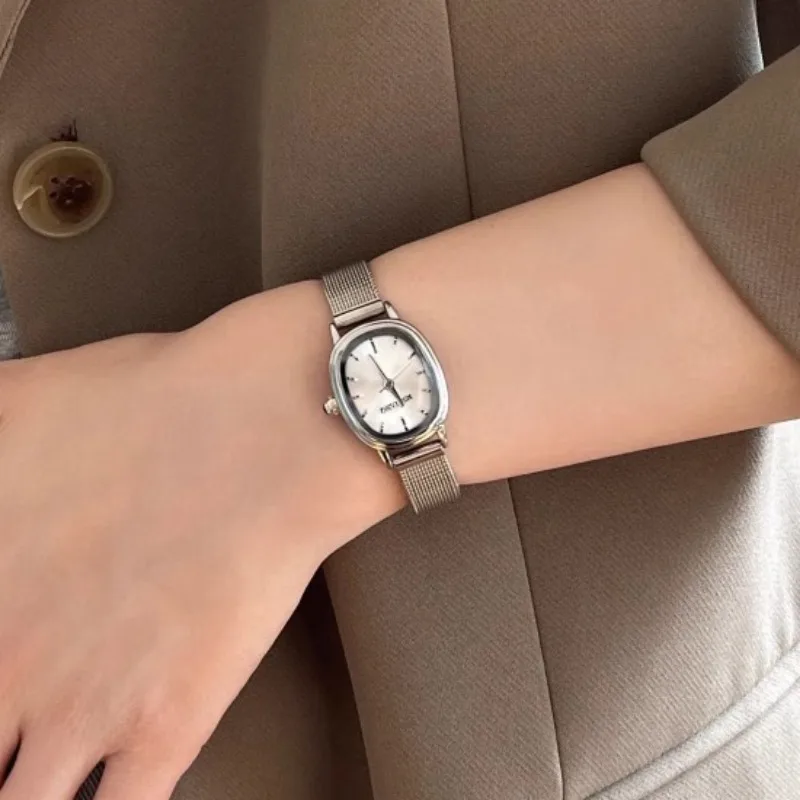 Small Oval Dial Green Watch Si - đánh giá và giá Luxury Watch Cartier